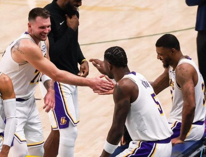 开云-东契奇73分创纪录的比赛回顾