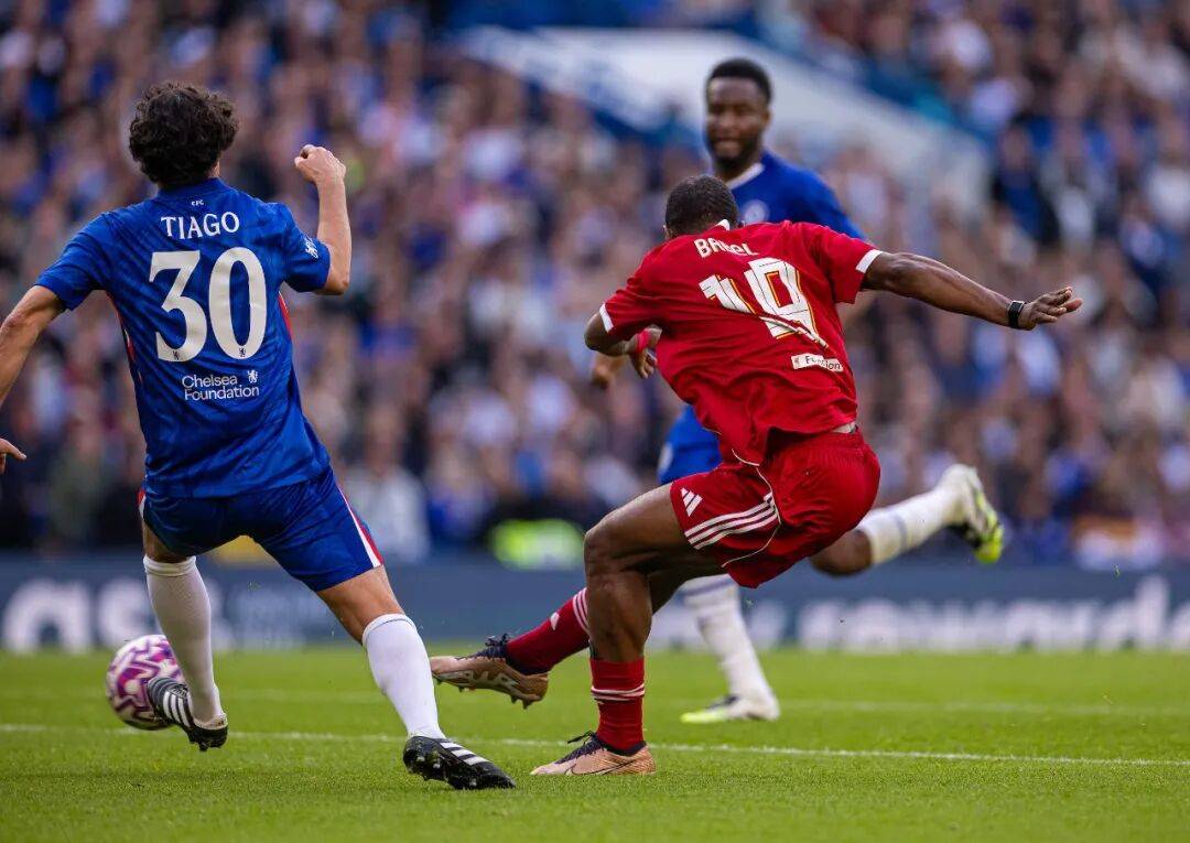 巴萨青训莫里巴